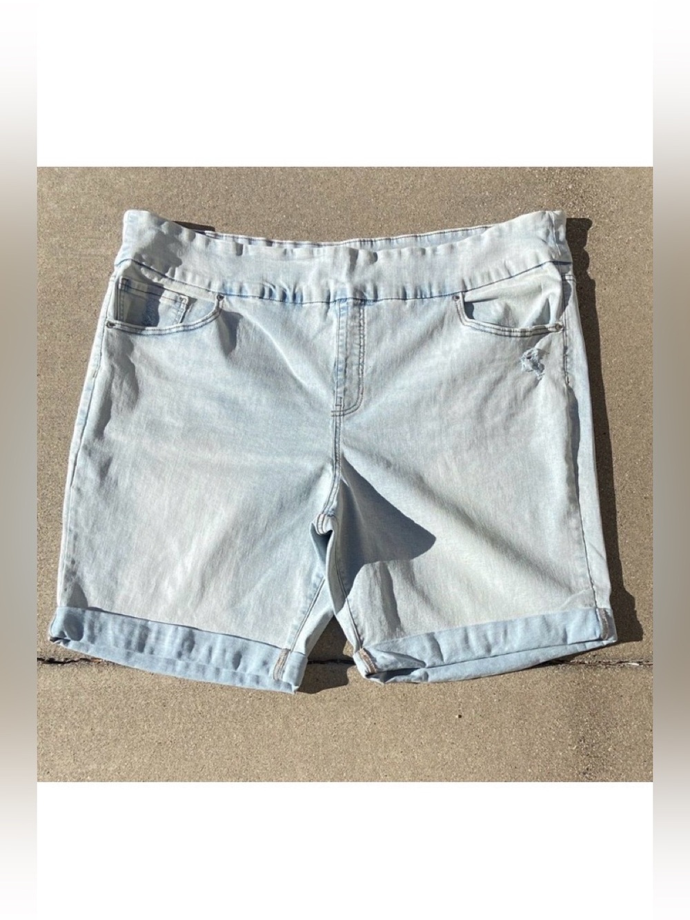 Terra & Sky Women's Light Blue Denim Stretch Shorts Plus Size 3X (24W-26W)